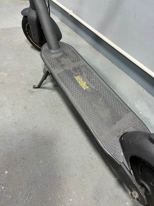 Trotienta electrica Ninebot kickscooter max