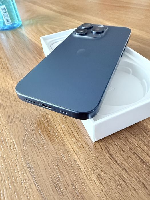Iphone 15 pro 128gb blue titanium