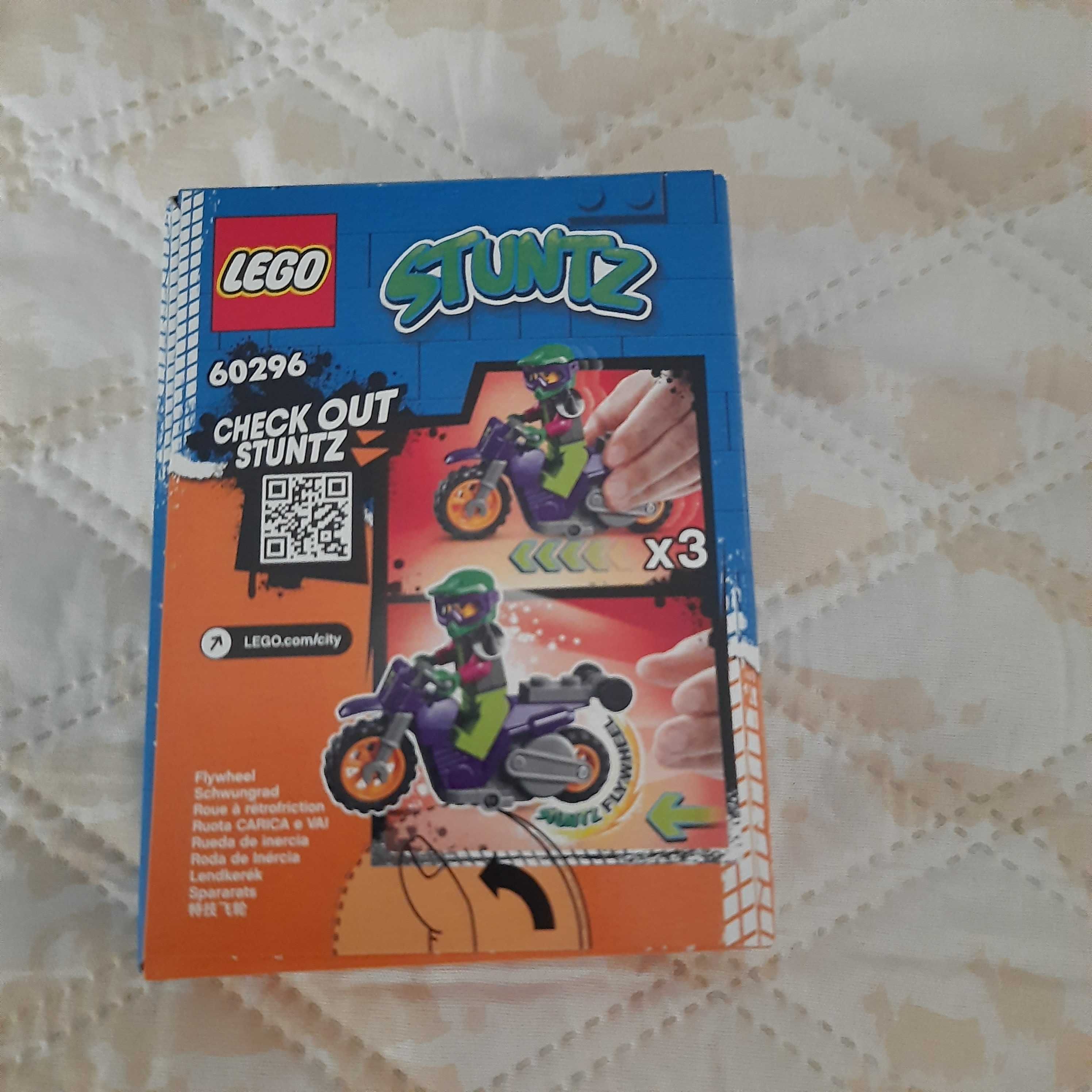 Нов LEGO City Stuntz 60296 - Каскадьорски мотоциклет