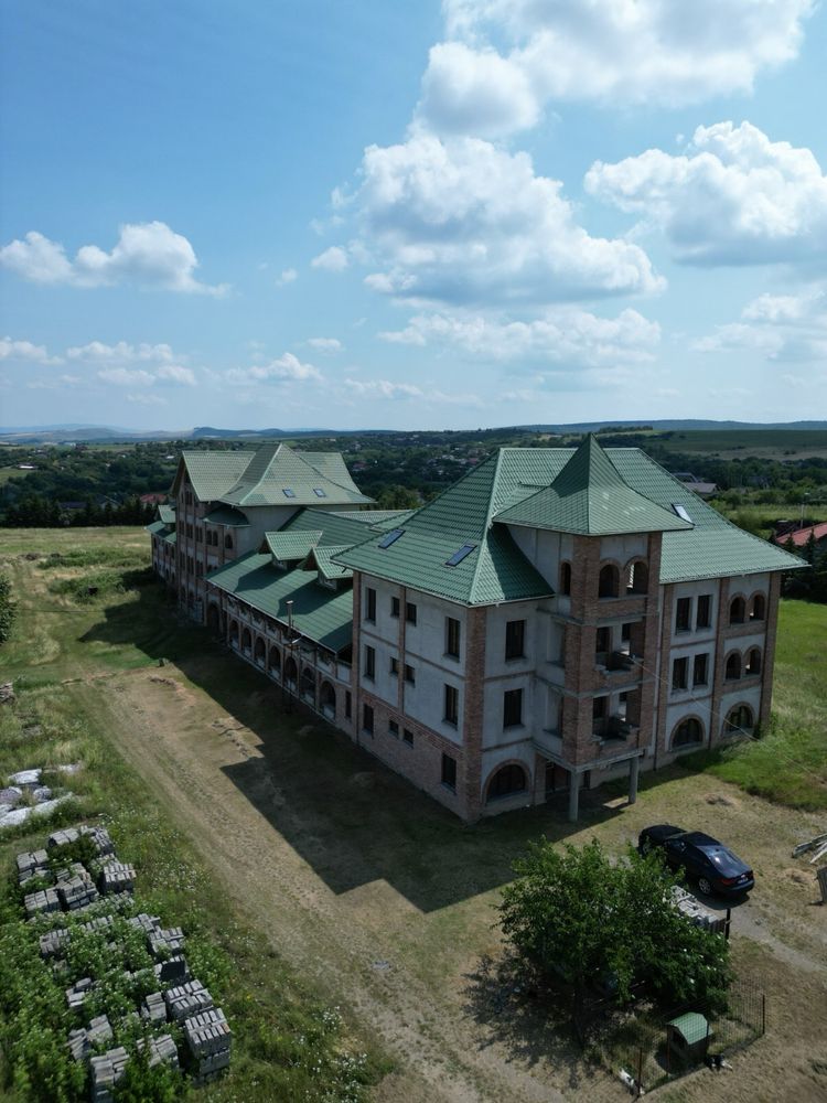 Cladire deosebita 4.700 MP + 35.000 MP TEREN HOTEL / AZIL / CLINICA