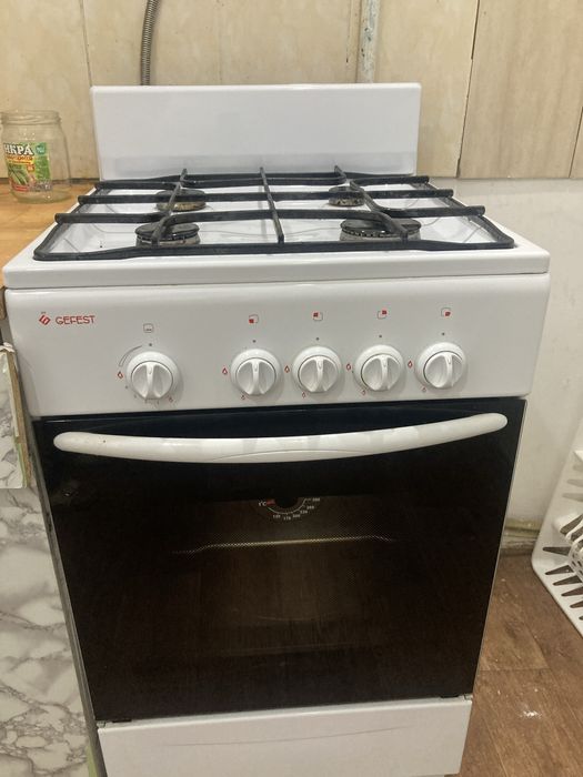 Продаю газовую плиту