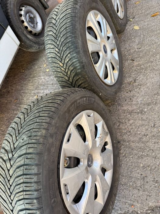 Set Roti iarna Ford 215 60 R16