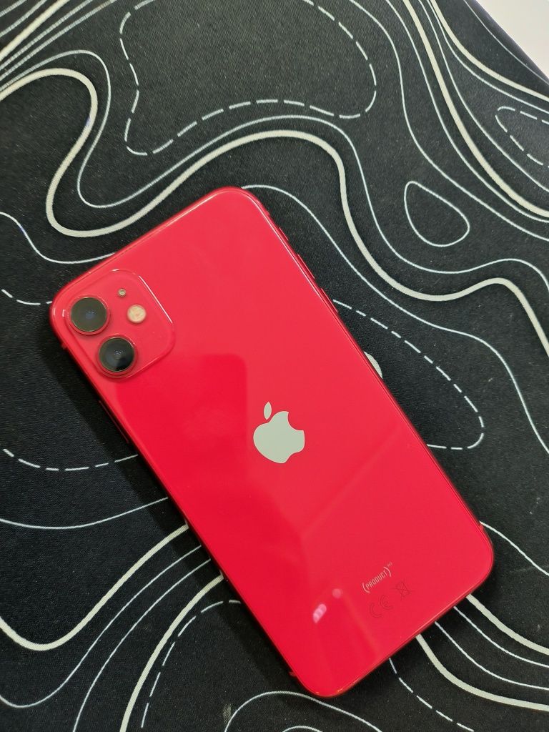 IPhone 11 Красный 64Гб ёмкость 91% в отличном состоянии