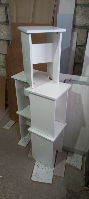 Табуреты крепкие, новые