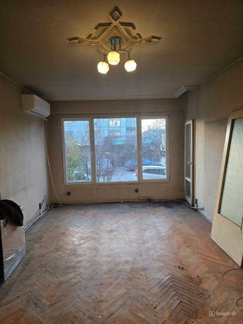 Тристаен апартамент в кв. Орландовци