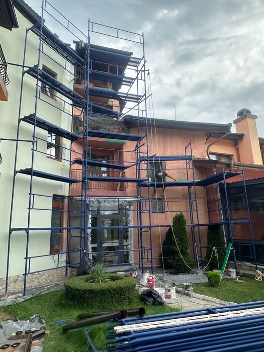 Скеле под наем фасадно рамково