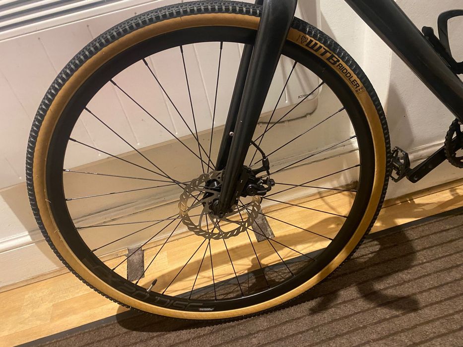 Bicicleta cannondale topstone 3