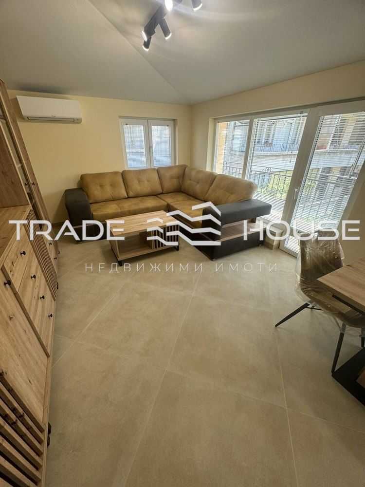 Продава се Етаж от къща в Пловдив, Център - 97 кв.м за 1887 €/кв.м - Снимка #1