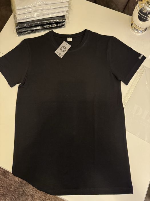 DIEX тениски бели и черни, р-р S, Чисто нови!