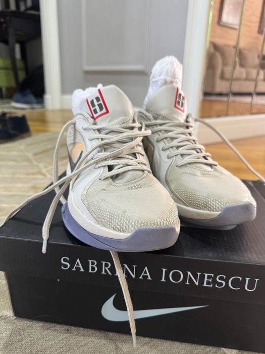 Продам кроссовки для баскетбола Sabrina Ionescu