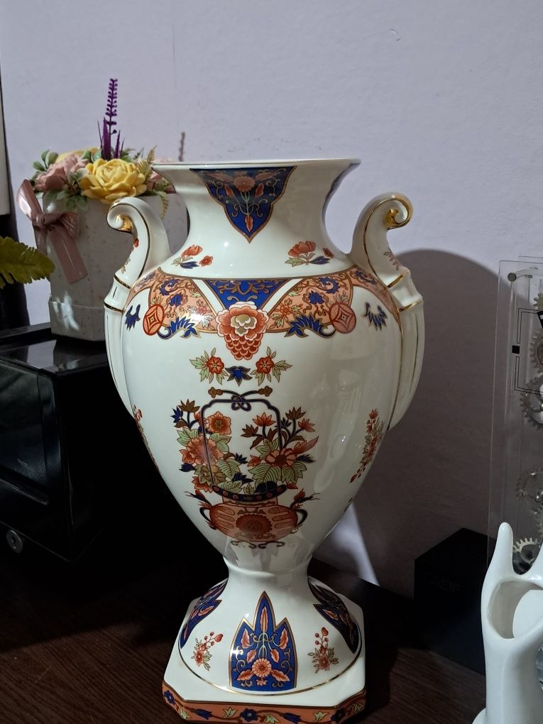 Порцеланова ваза японската