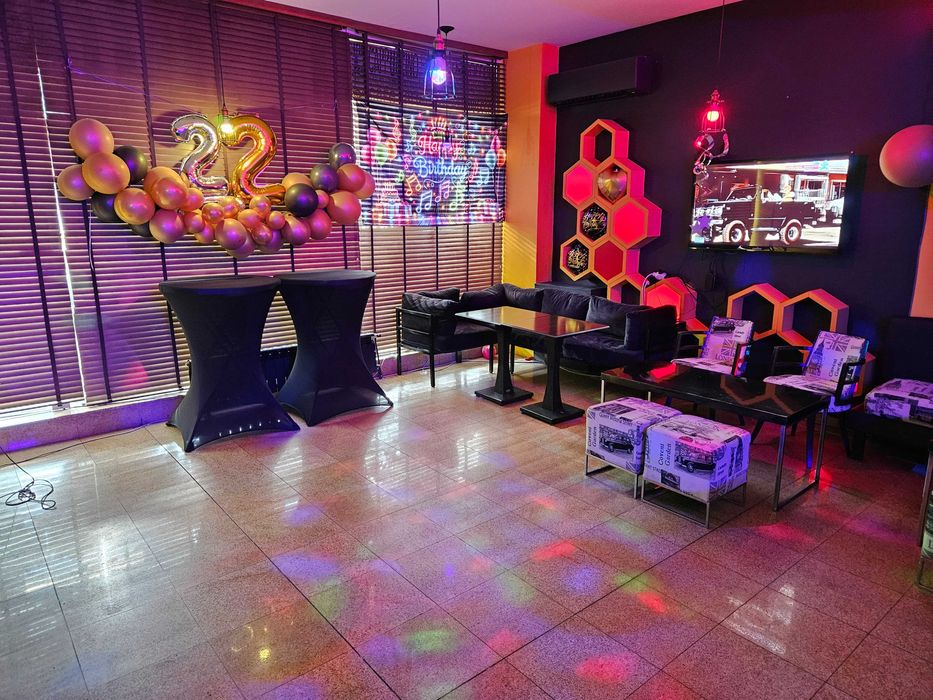 Зала за частни мероприятия Golden bee