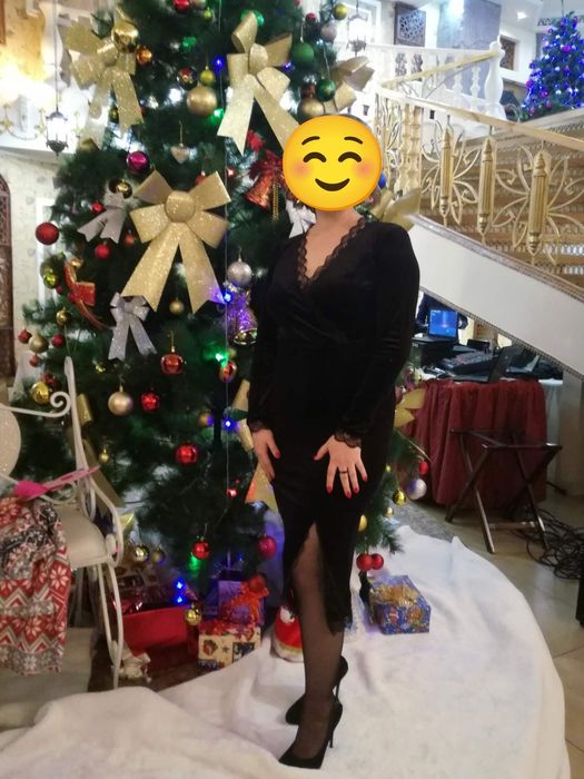 Продам платье черного цвета