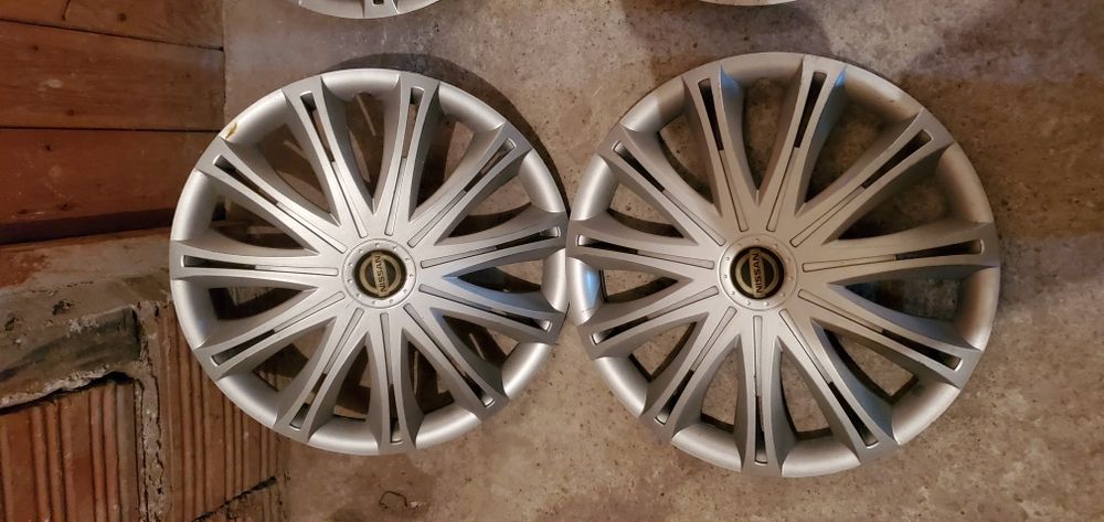 Продавам джанти с гуми за Нисан, Рено, Дачия и тасове за Нисан