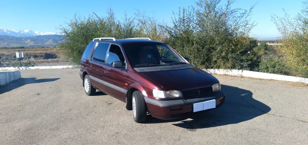 Продам Mitsubishi Space Wagon. 1993 г.в. в хорошем состоянии.