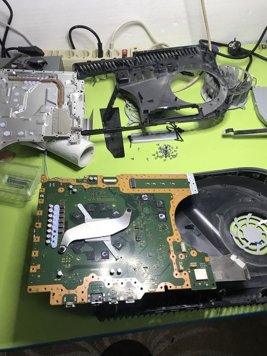 Ps5-Ps4-Placi video-Laptop Reparatii si mantenanta