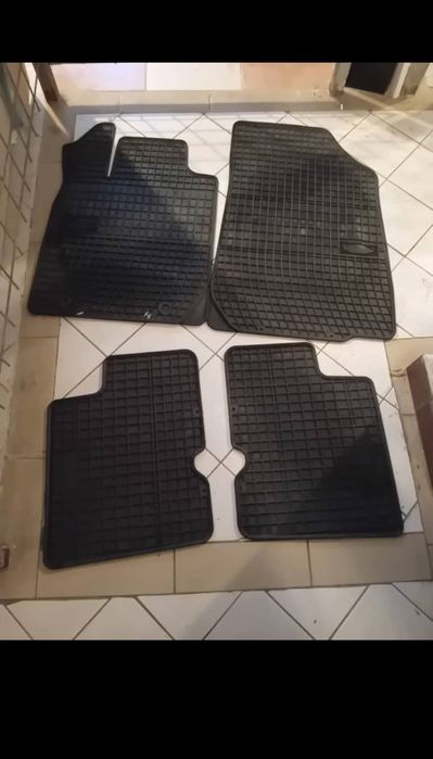 Presuri cauciuc dacia logan