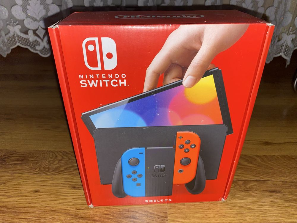 Продаю необычную Switch OLED