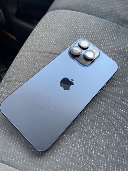 Vand Iphone 15 pro max 256gb ,cumparar de nou