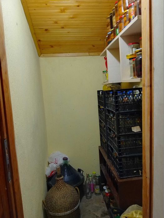 Продавам къща близо до Варна