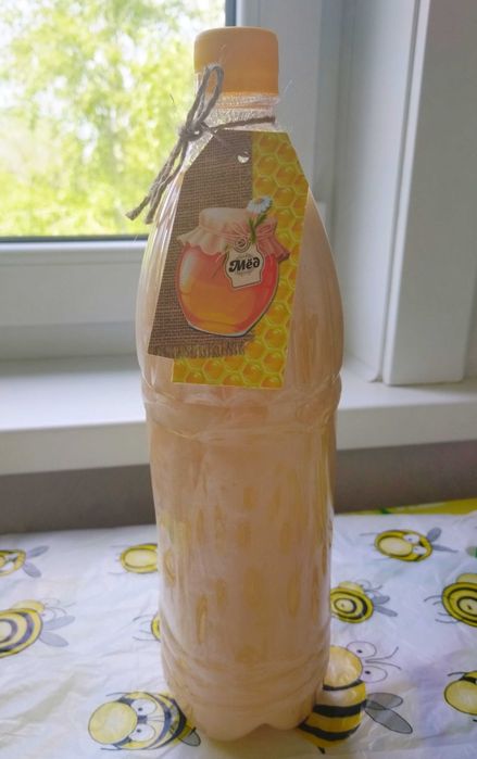 Мед белый натуральный , 1.5 литра, 2 кг