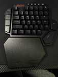 Tastatura one hand ( o mana ) Redragon K585 Diti - ca noua