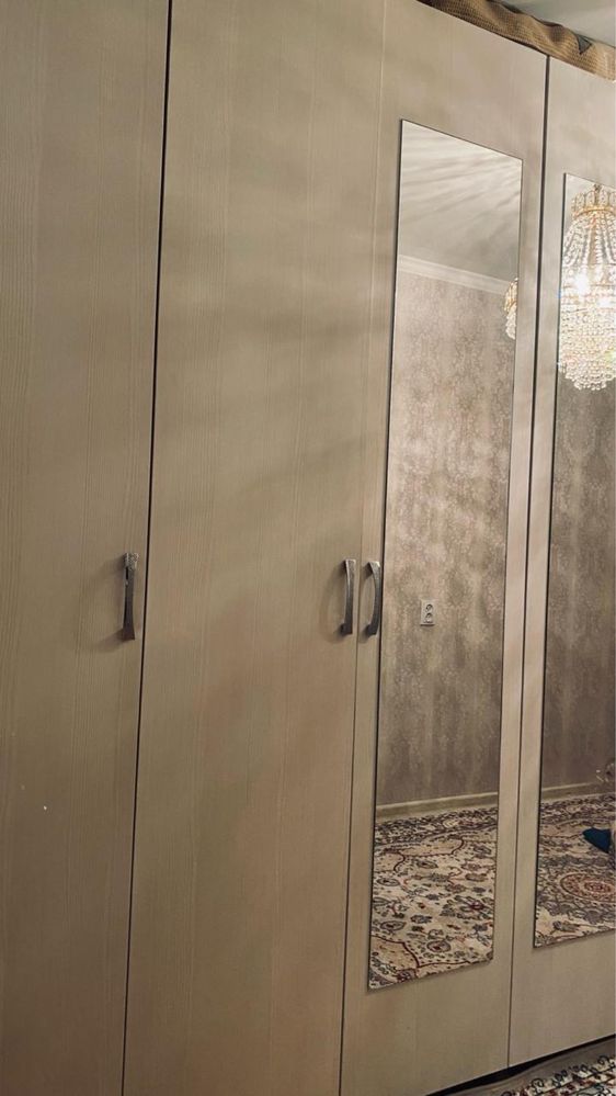 Продается шкаф для одежды