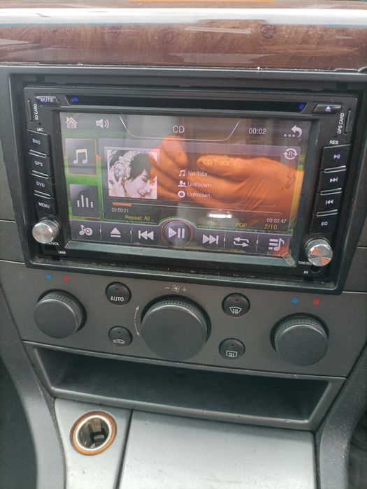 Xtrons TD619G DVD Auto 2 DIN cu Navigatie,accept și schimb jante,roți