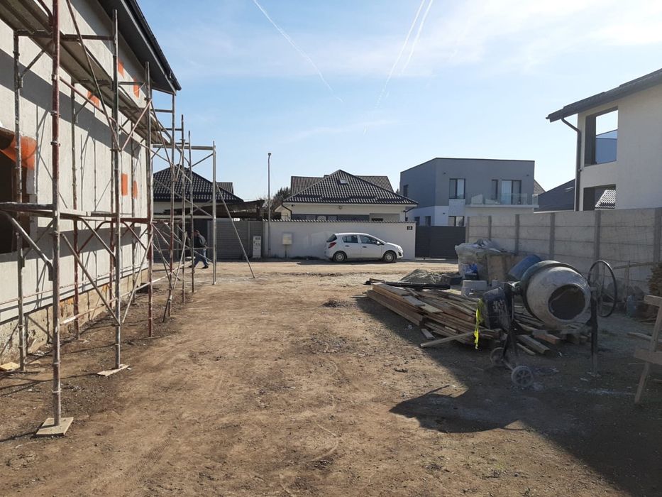 Vand casa vila in oras pantelimon ilfov