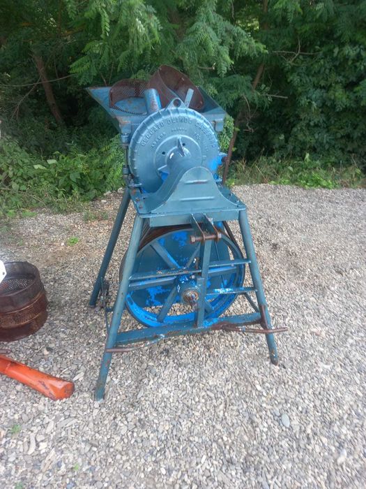 moara pentru cereali cu ciocanele