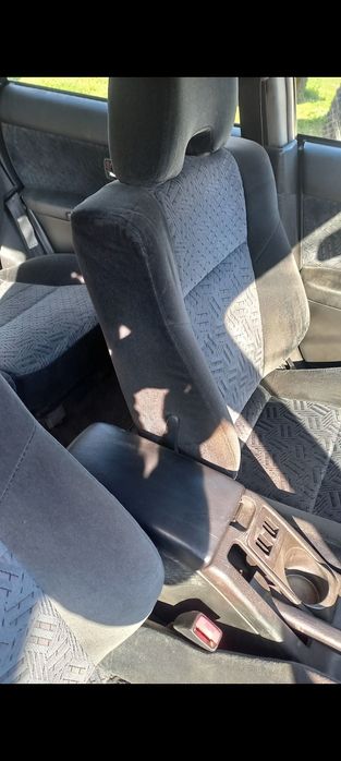 Продавам Субаро Легаси на Части или Цяло 2.0i 125кс.