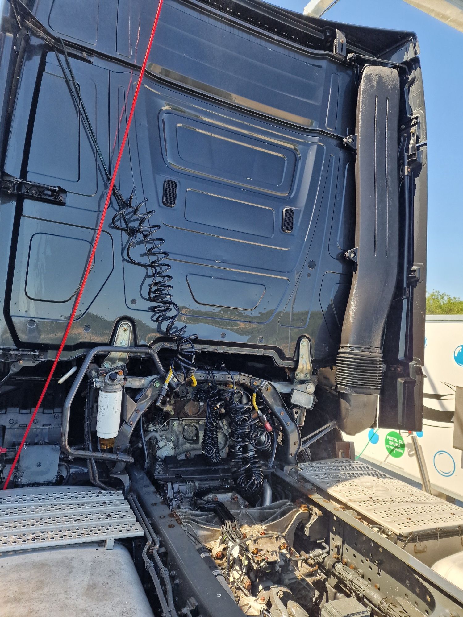 Vand Mercedes Actros 1845