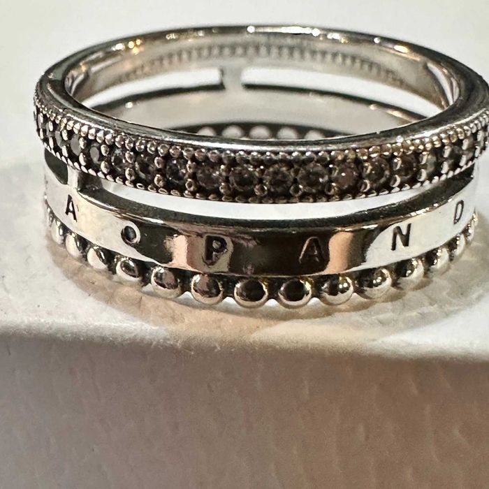 Гривна Пандора|Pandora