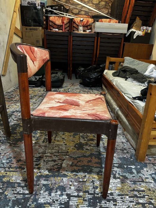 Трапезни столове