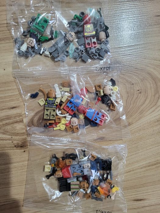 Blocuri tip Lego 76261 – Lupta finala a Omului Paianjen ( no way home)