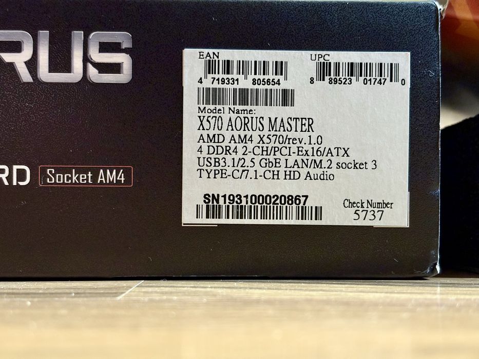 Placă de bază GIGABYTE X570 AORUS Master V1