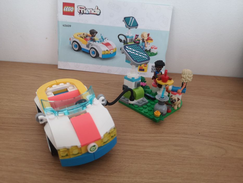 Lego Friends Masinuta electrica și încărcător