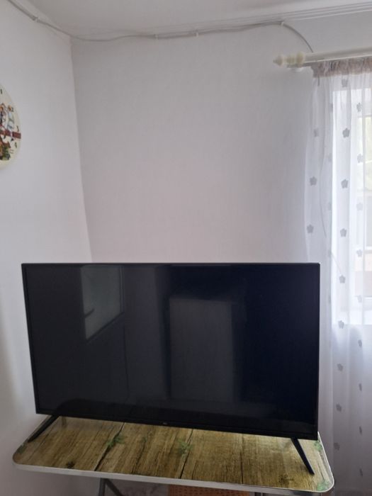 Vand tv smart 109cm