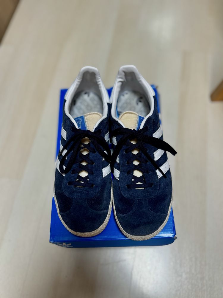 Adidas спортни обувки GAZELLE J