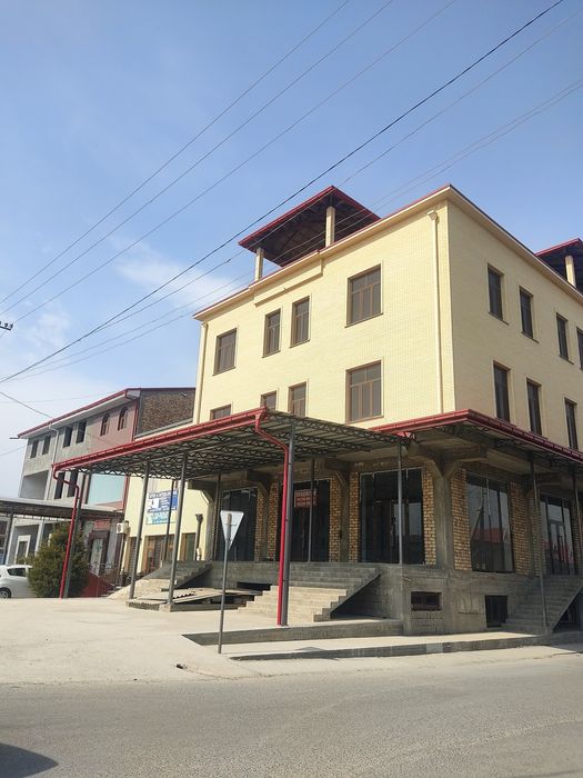Bino sotiladi  4 etajli bino hammasi