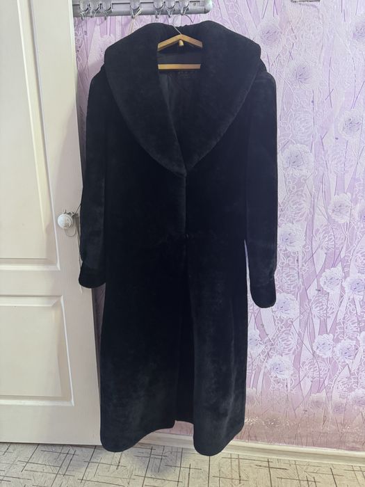 Продам шубу цигейка состояние новой