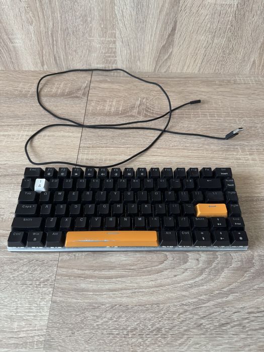 Tastatura Gaming cu fir mecanică