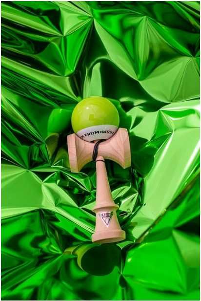 Kendama krom pop diverse culori sticky