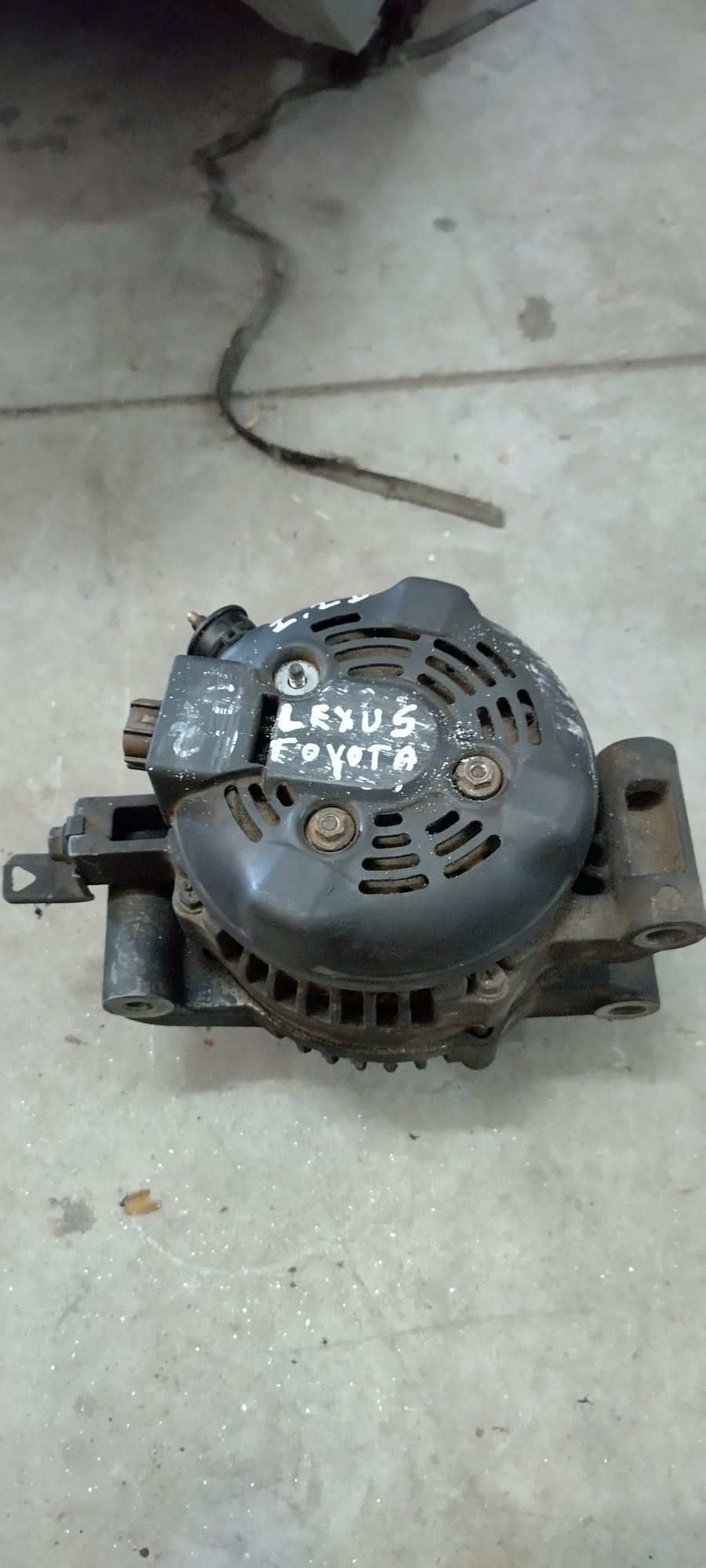 Alternator Toyota RAV4 4 2.2 d