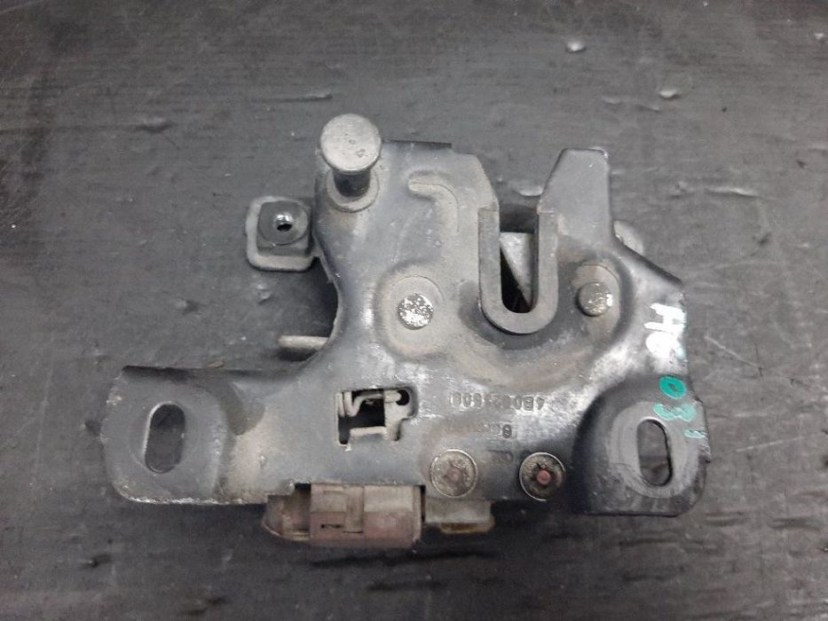 broasca capota audi a6 c5 4b0823509