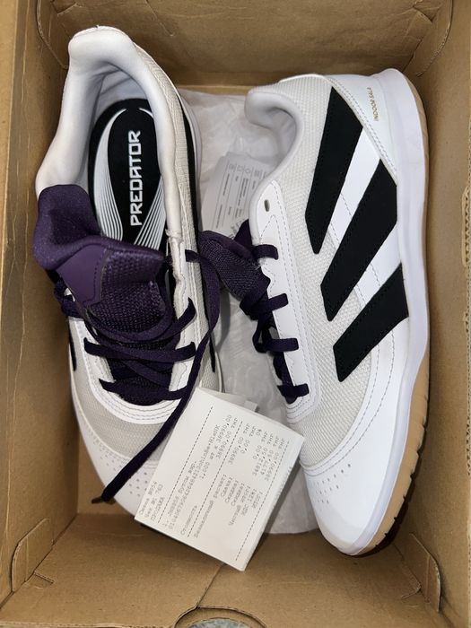 Продается футзалки adidas, новое, размер не подошёл. 41 размер