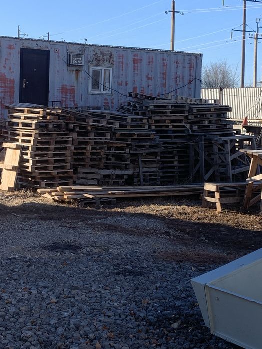 Продам поддоны. Разные.