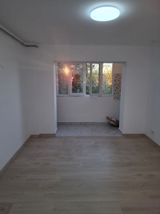 4 garsoniere de vanzare CFR