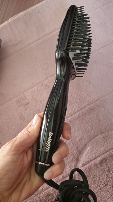 Perie electrică pentru îndreptat părul BabyLiss Brush