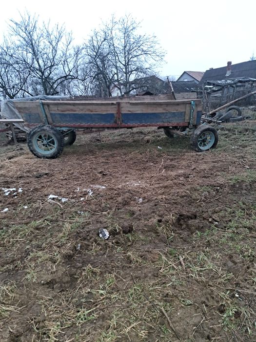 Vând  căruță de vânzare  mai mult detalii  la telefon